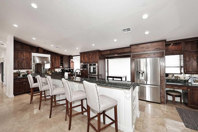 8176 E Del Barquero Drive, Scottsdale, AZ 85258