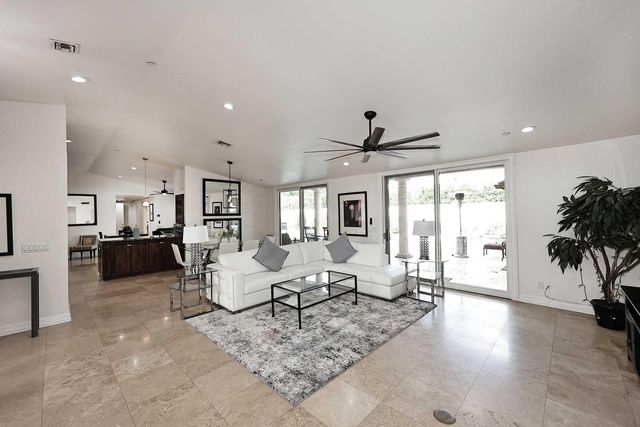 8176 E Del Barquero Drive, Scottsdale, AZ 85258