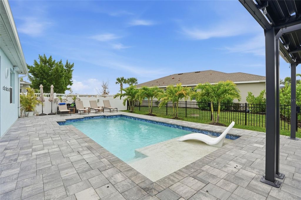 Image 33 of property listing at 17541 PALMETTO PASS LANE, Punta Gorda, FL 33982