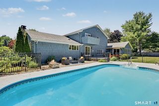 10 Morning Glory Drive, Easton, CT 06612