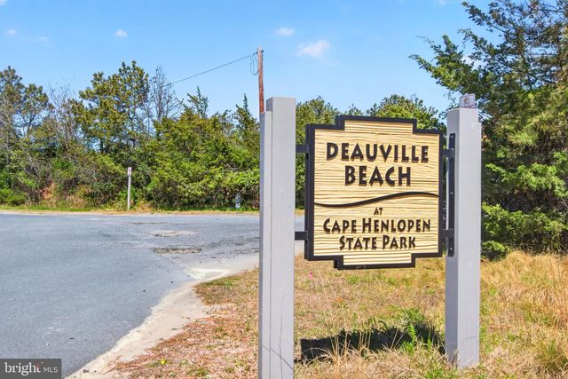 5 HENLOPEN AVE, Rehoboth Beach, DE 19971