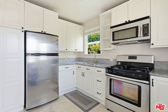 10620 Holman Avenue, Los Angeles, CA 90024