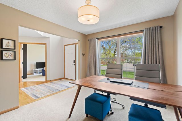 8018 Greenbriar Lane, Woodbury, MN 55125