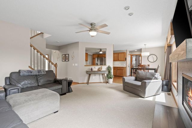 8018 Greenbriar Lane, Woodbury, MN 55125