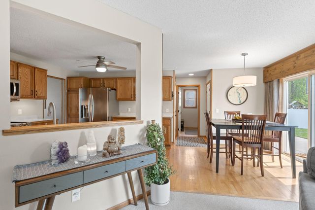 8018 Greenbriar Lane, Woodbury, MN 55125