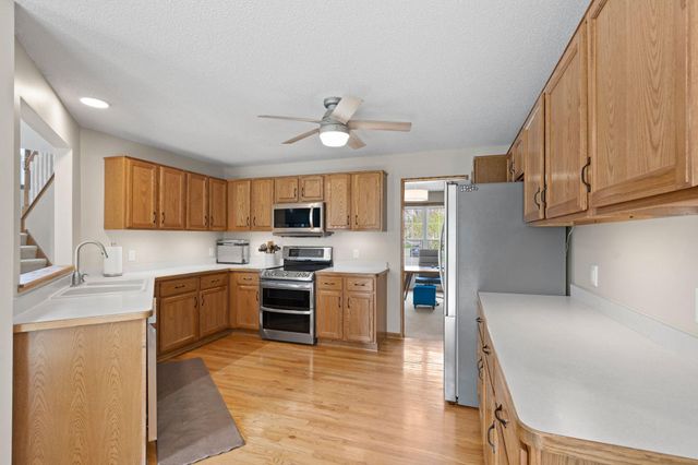 8018 Greenbriar Lane, Woodbury, MN 55125