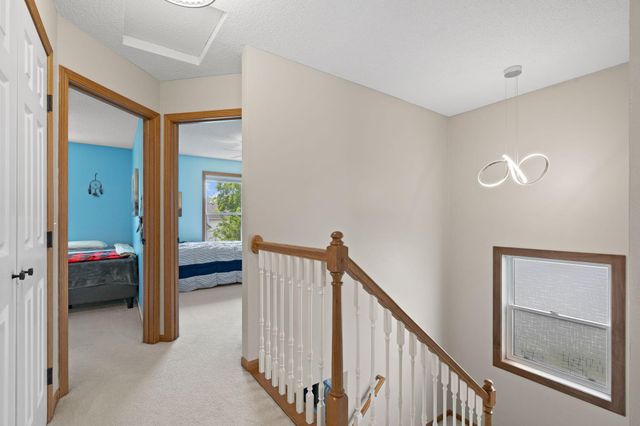 8018 Greenbriar Lane, Woodbury, MN 55125