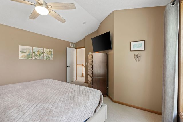 8018 Greenbriar Lane, Woodbury, MN 55125
