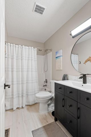8018 Greenbriar Lane, Woodbury, MN 55125
