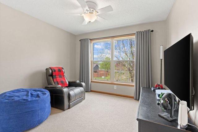 8018 Greenbriar Lane, Woodbury, MN 55125