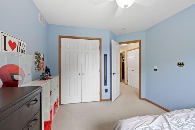 8018 Greenbriar Lane, Woodbury, MN 55125