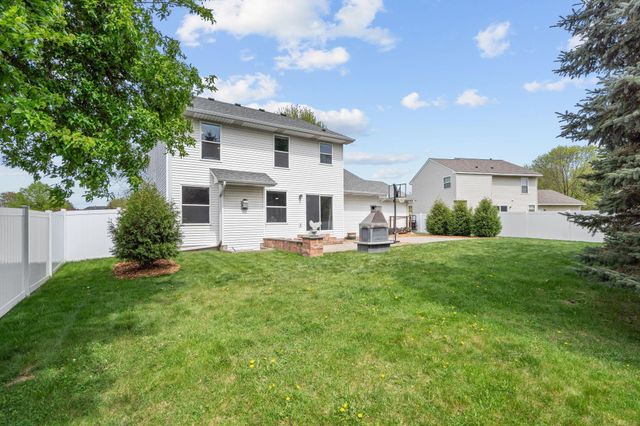 8018 Greenbriar Lane, Woodbury, MN 55125