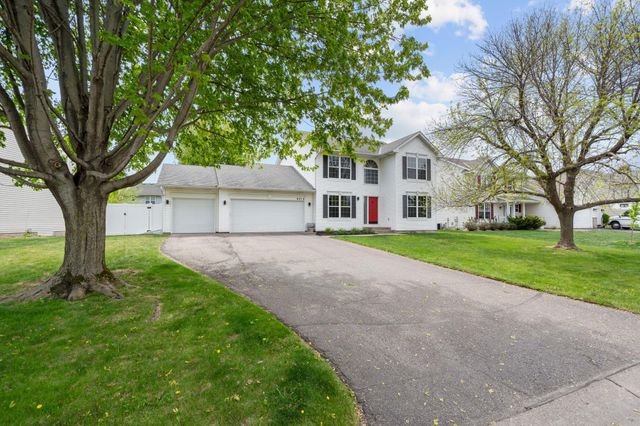 8018 Greenbriar Lane, Woodbury, MN 55125