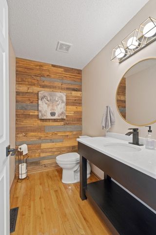 8018 Greenbriar Lane, Woodbury, MN 55125