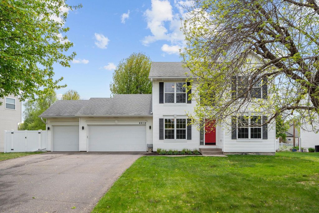 8018 Greenbriar Lane, Woodbury, MN 55125 — photo 2
