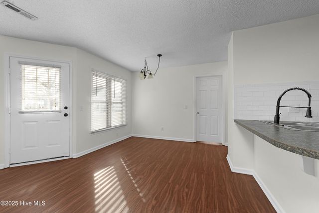 116 W Victoria Court A, Greenville, NC 27834