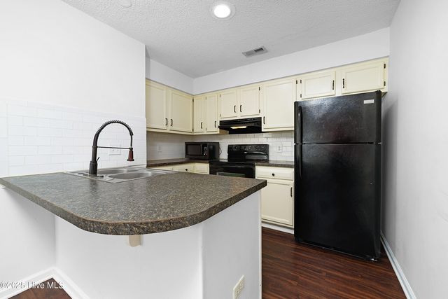 116 W Victoria Court A, Greenville, NC 27834