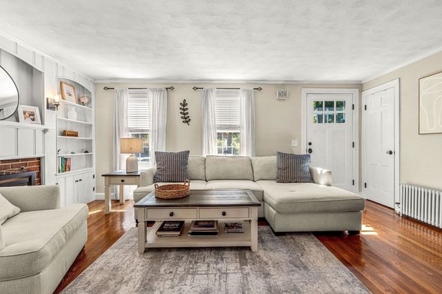189 Prospect St, Wakefield, MA 01880
