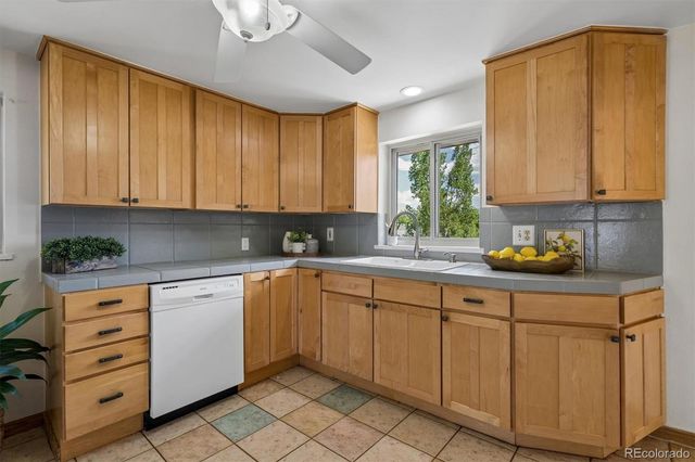 13906 W 7th Avenue, Golden, CO 80401