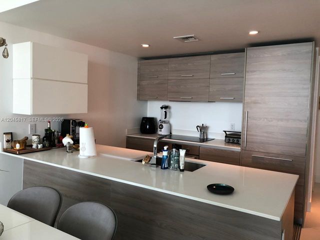 1300 S Miami Ave 3703, Miami, FL 33130