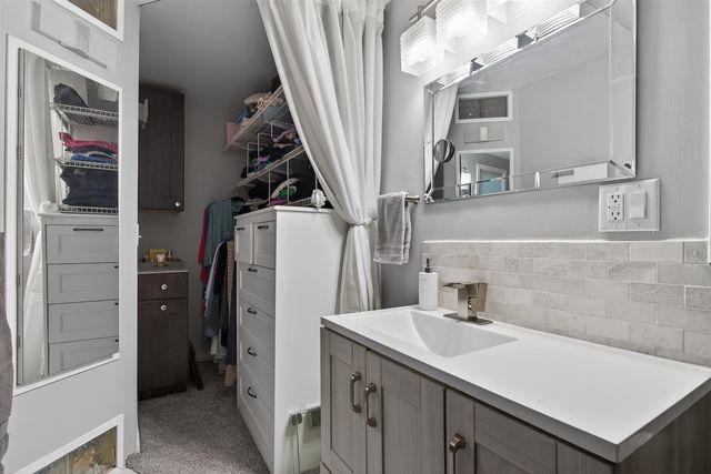 6875 Hammond Avenue, Caledonia, MI 49316