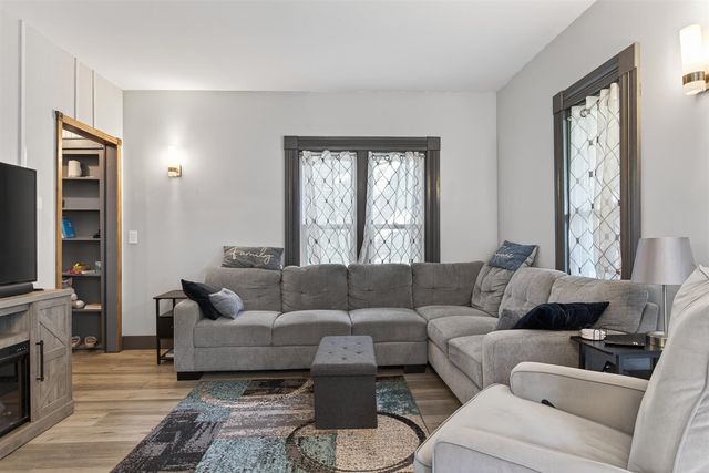 6875 Hammond Avenue, Caledonia, MI 49316