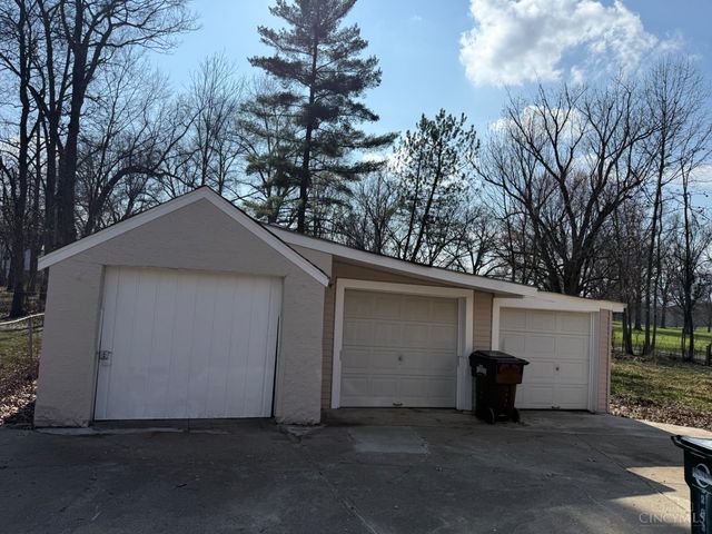 2037 Carpenter, North College Hill, OH 45239