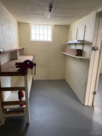 2037 Carpenter, North College Hill, OH 45239