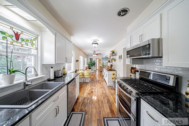 1715 Calkins Avenue, Idaho Falls, ID 83402