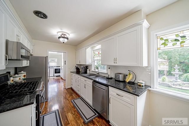 1715 Calkins Avenue, Idaho Falls, ID 83402