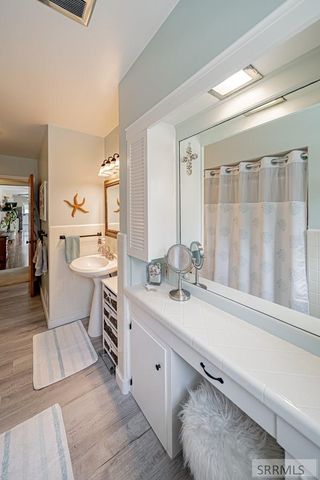 1715 Calkins Avenue, Idaho Falls, ID 83402