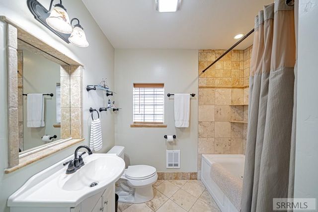1715 Calkins Avenue, Idaho Falls, ID 83402