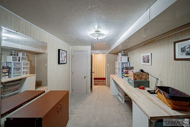 1715 Calkins Avenue, Idaho Falls, ID 83402