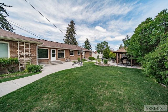 1715 Calkins Avenue, Idaho Falls, ID 83402