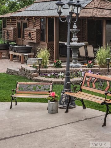 1715 Calkins Avenue, Idaho Falls, ID 83402