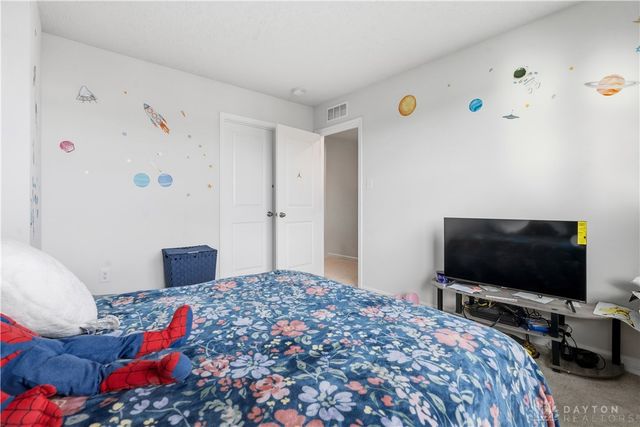 166 Chesapeake Circle, Springfield, OH 45505