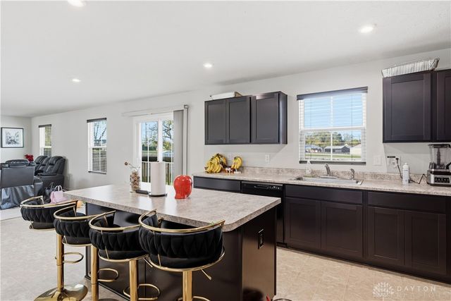 166 Chesapeake Circle, Springfield, OH 45505