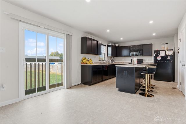 166 Chesapeake Circle, Springfield, OH 45505