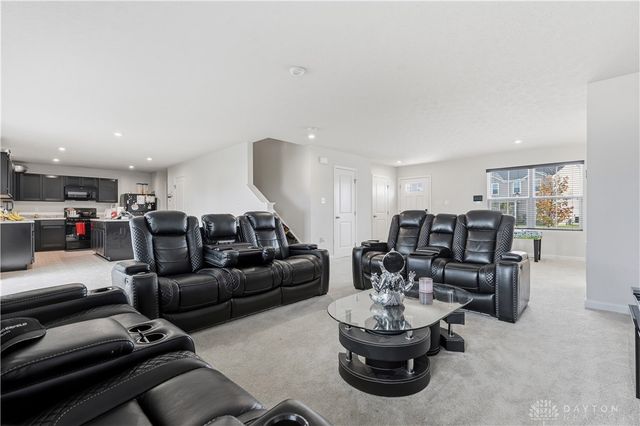 166 Chesapeake Circle, Springfield, OH 45505