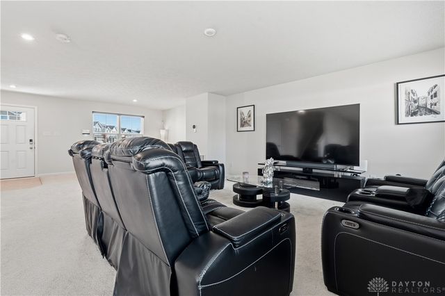 166 Chesapeake Circle, Springfield, OH 45505