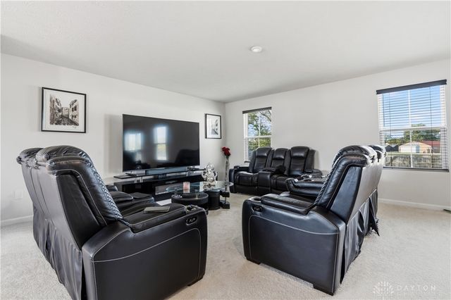 166 Chesapeake Circle, Springfield, OH 45505