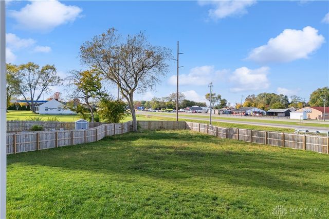 166 Chesapeake Circle, Springfield, OH 45505