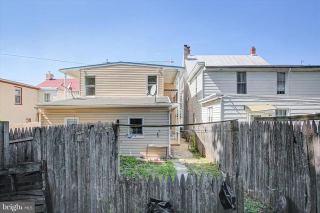114 E ORANGE ST, Shippensburg, PA 17257
