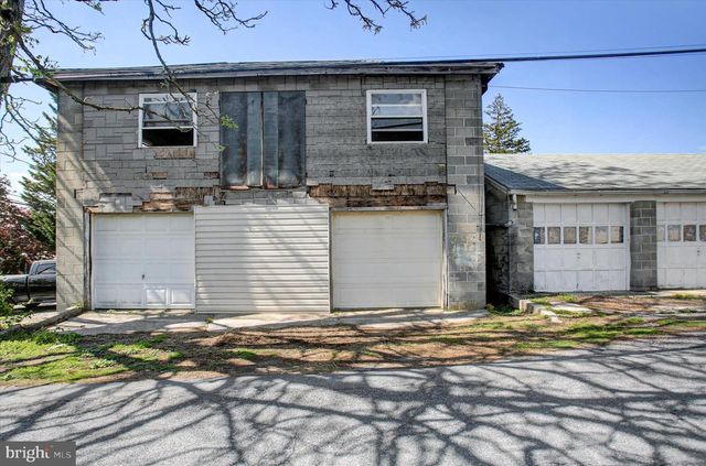 114 E ORANGE ST, Shippensburg, PA 17257
