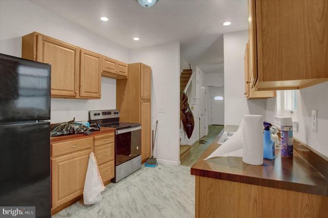 114 E ORANGE ST, Shippensburg, PA 17257