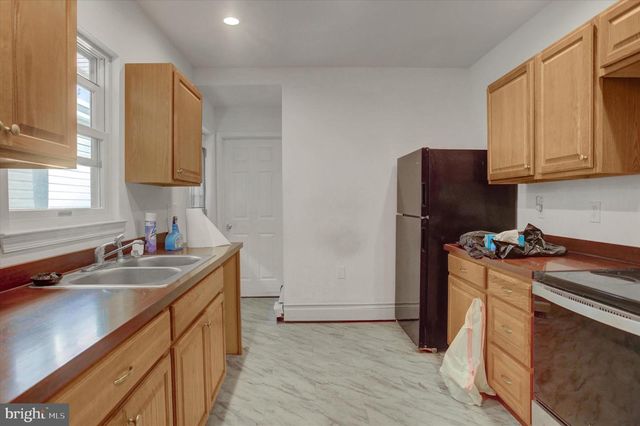 114 E ORANGE ST, Shippensburg, PA 17257