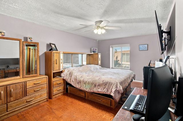 11129 Northwest Road F, Palos Hills, IL 60465