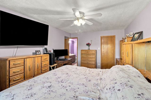 11129 Northwest Road F, Palos Hills, IL 60465