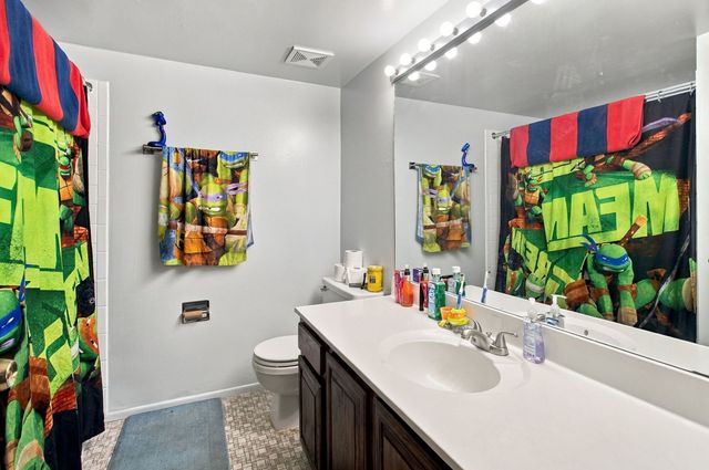11129 Northwest Road F, Palos Hills, IL 60465