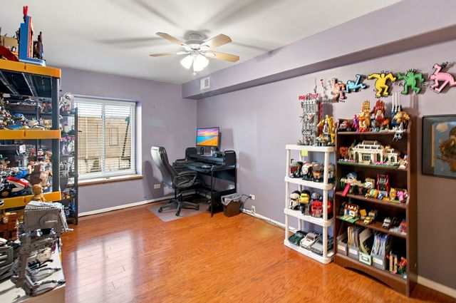 11129 Northwest Road F, Palos Hills, IL 60465